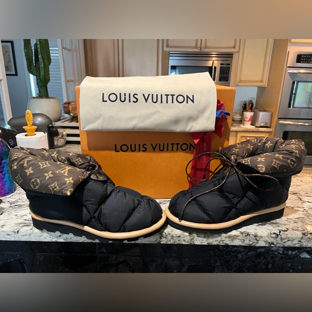 Louis Vuitton Pillow comfort ankle boot